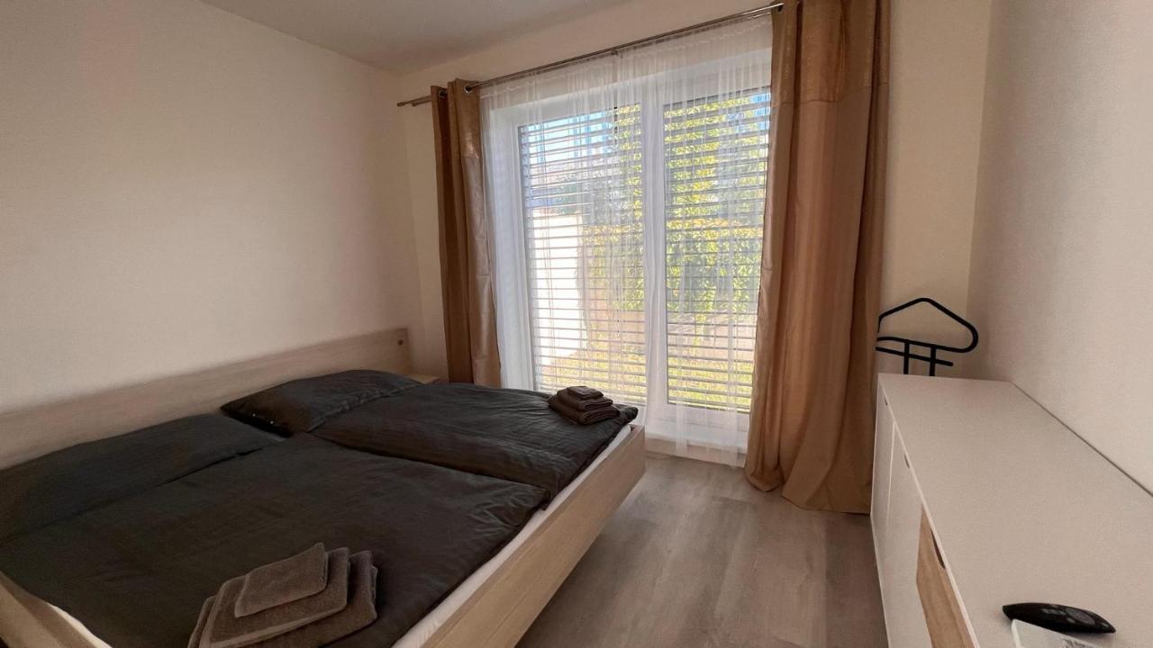 Klimatizovany Apartmanovy Dom S Virivkou, 9B Villa Janosikova Dış mekan fotoğraf